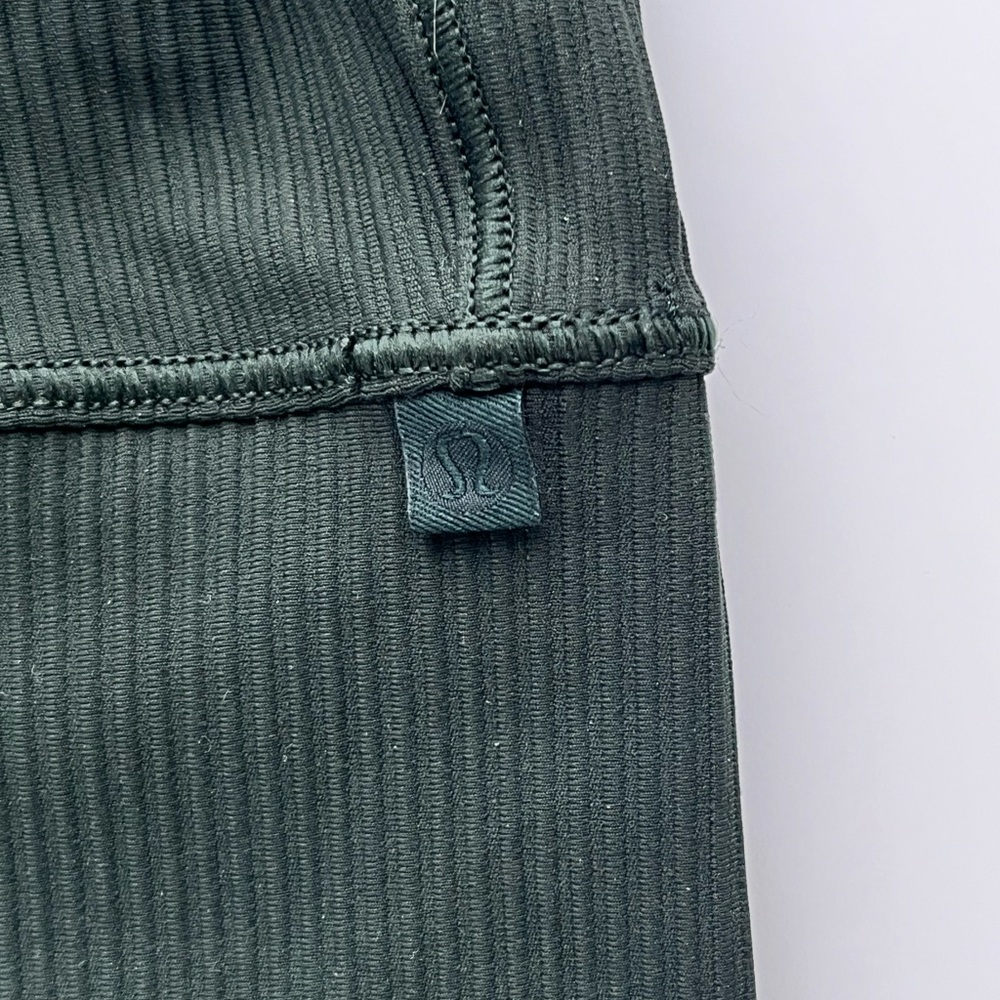 Lululemon Athletic Tops View 5
